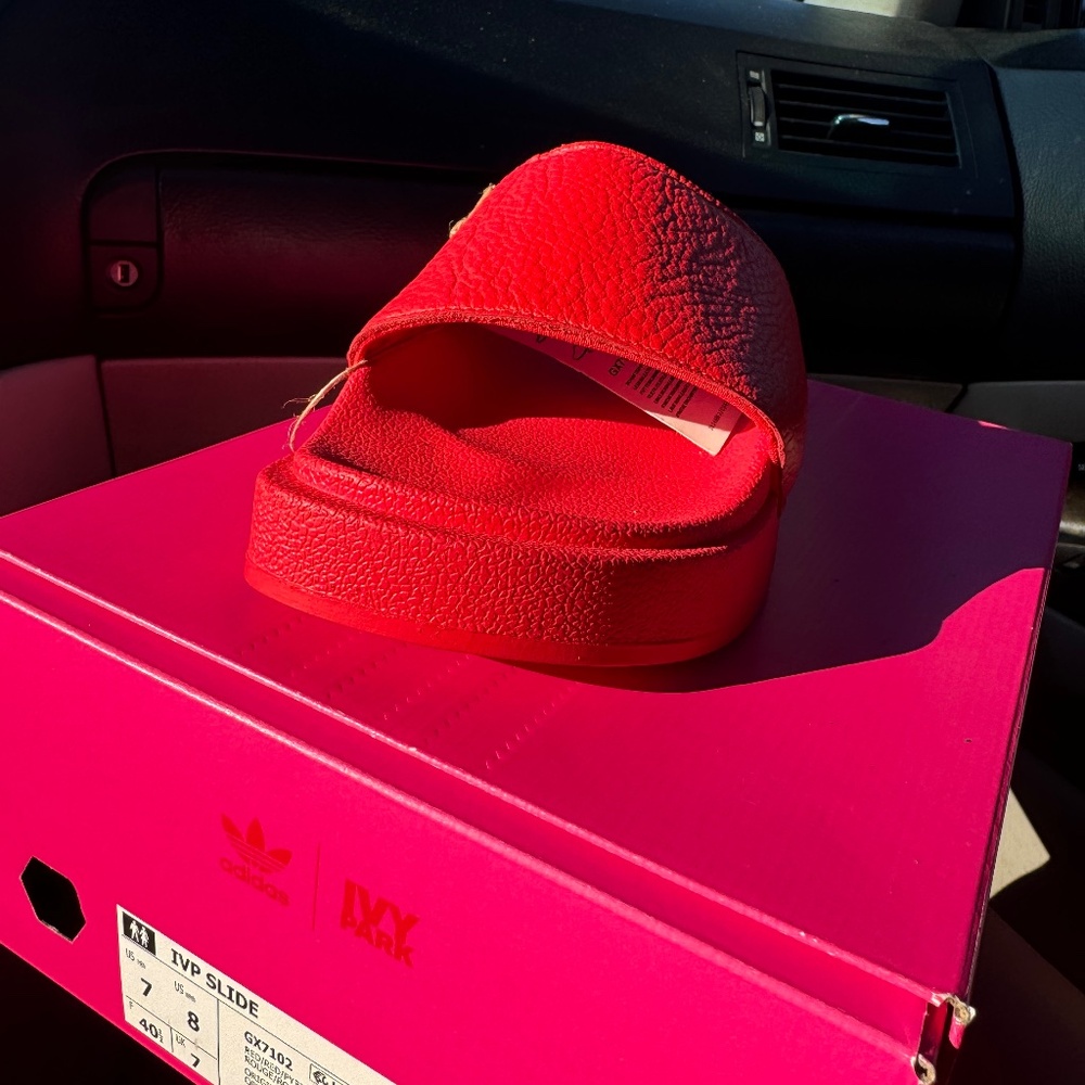 Ivy Park Slides Women’s 8